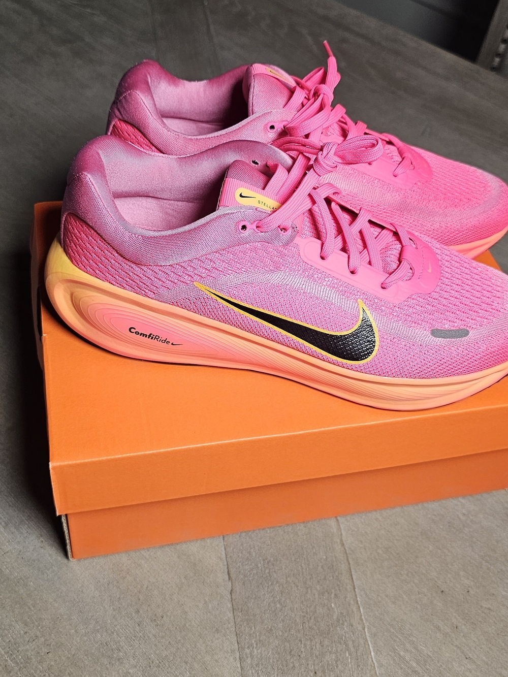 Nike Stellar Ride GS Pink Running Shoes Size 7Y Women’s 8.5 NEW